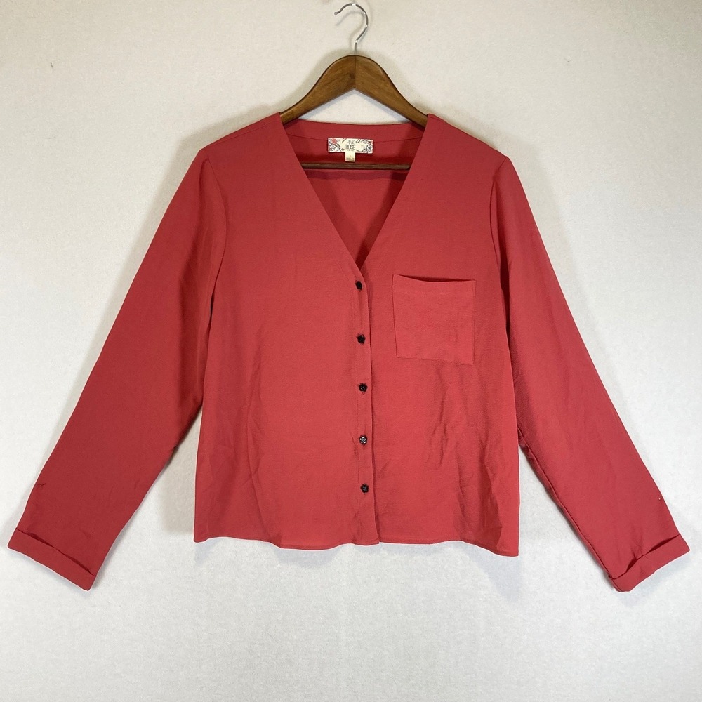 Minimalist Pink Rose Vintage Women Large Coral Pink Button Front V-Neck Blouse